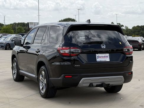 Used 2024 Honda Pilot EX-L image 4
