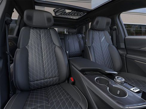 New 2026 Cadillac Lyriq V image 16
