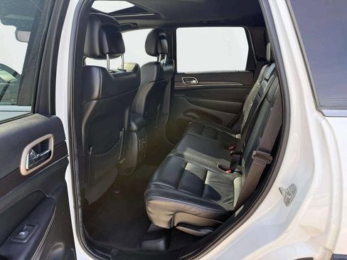 Used 2014 Jeep Grand Cherokee Limited image 12