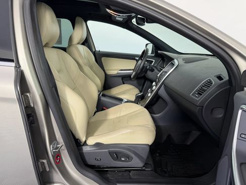 Used 2016 Volvo XC60 T6 Platinum FWD image 22