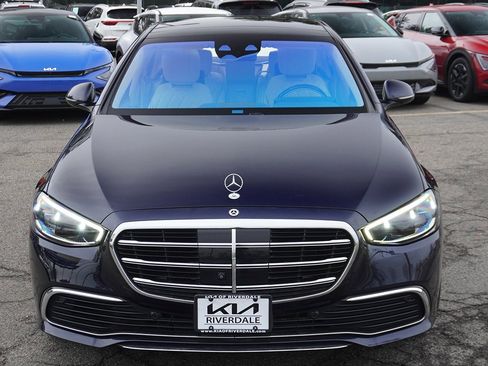 Used 2023 Mercedes-Benz S 580 4MATIC Sedan w/ 3D Technology Package image 18