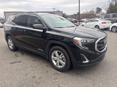 Used 2020 GMC Terrain SLE w/ Driver Convenience Package image 9