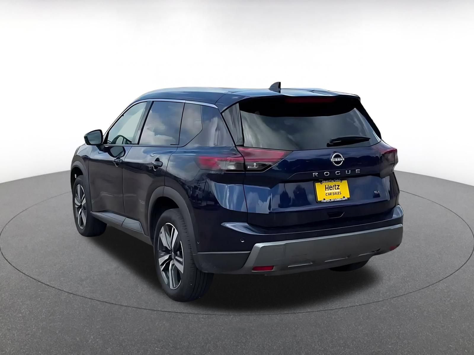 Used 2026 Nissan Rogue SL FWD image 10