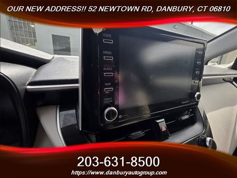 Used 2021 Toyota Corolla LE image 10