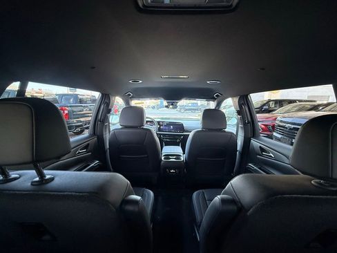 Used 2026 Chevrolet Traverse LT w/ Midnight/Sport Edition image 28