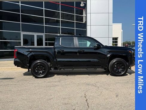 Used 2024 Toyota Tacoma SR5 AWD/4WD image 2
