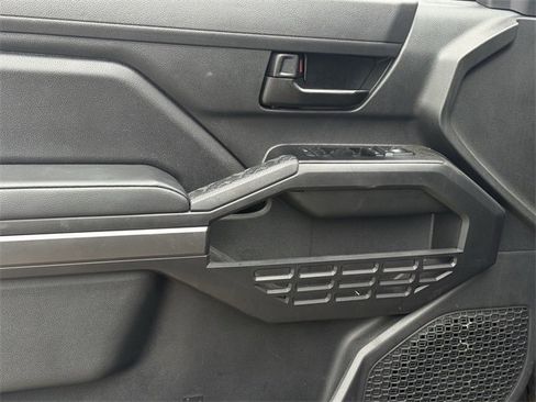 Used 2025 Toyota Tacoma SR5 image 25