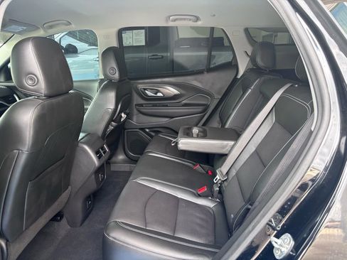 Used 2022 GMC Terrain SLT image 15