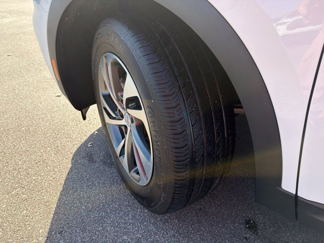 Used 2023 Buick Envision Essence AWD/4WD image 10
