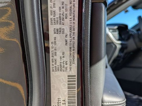 Used 2024 Jeep Grand Cherokee L Laredo image 31