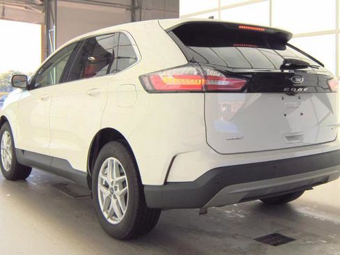 Used 2023 Ford Edge SEL w/ Convenience Package AWD/4WD image 2