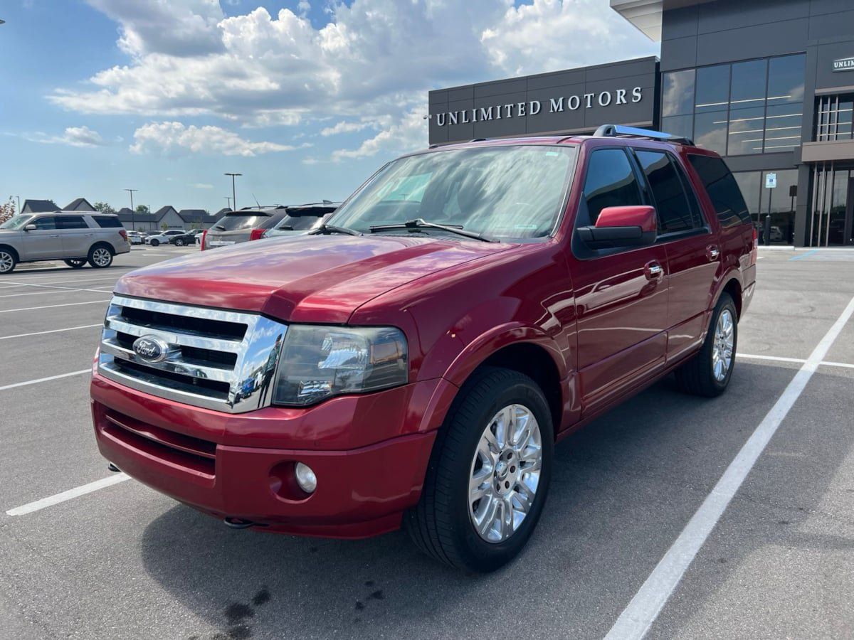 Used 2014 Ford Expedition Limited w/ Equipment Group 301A AWD/4WD image 2