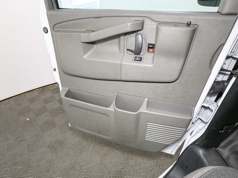 Used 2024 Chevrolet Express 2500 w/ Driver Convenience Package RWD image 28
