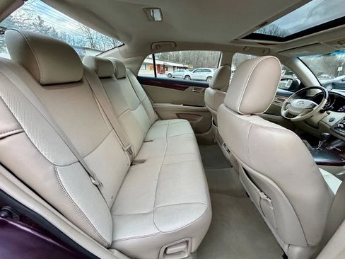 Used 2012 Toyota Avalon Limited image 16