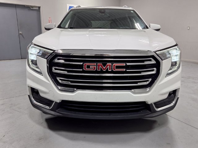 Used 2023 GMC Terrain SLT FWD image 3