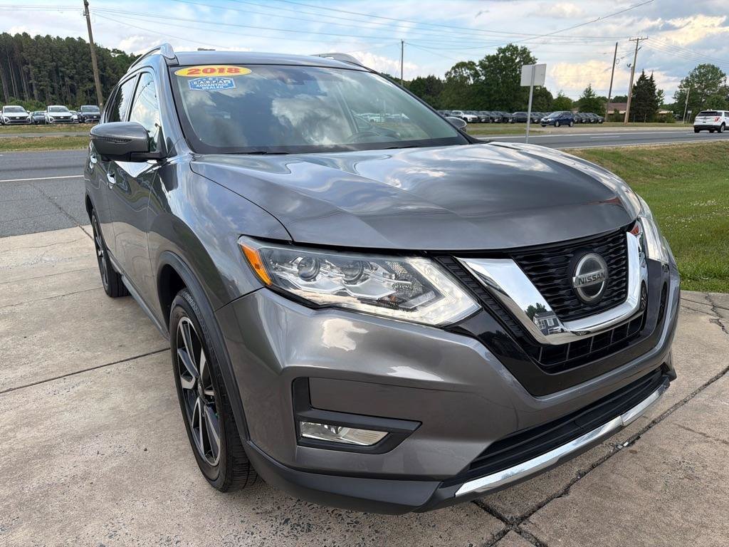 Used 2018 Nissan Rogue SL w/ Premium Package AWD/4WD image 2