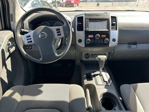 Used 2019 Nissan Frontier SV w/ Value Truck Package AWD/4WD image 17