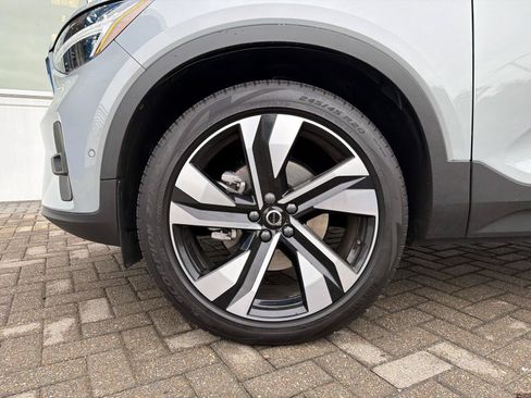 Used 2024 Volvo XC40 B5 Ultimate w/ Protection Package Premier AWD/4WD image 10