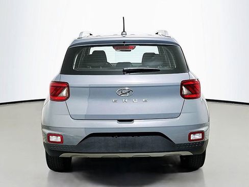 Used 2023 Hyundai Venue SEL w/ Cargo Package FWD image 6