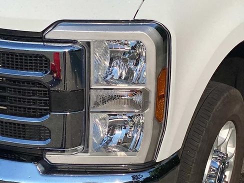 Used 2026 Ford F250 XLT AWD/4WD image 5