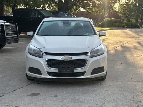 Used 2014 Chevrolet Malibu LT FWD image 2