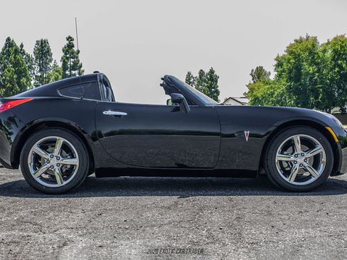 Used 2009 Pontiac Solstice GXP w/ Premium Package RWD image 9