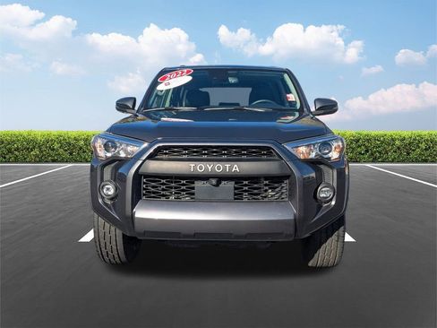 Used 2022 Toyota 4Runner SR5 Premium w/ Moonroof Package image 9