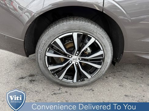 Certified 2025 Volvo XC60 B5 Plus image 14