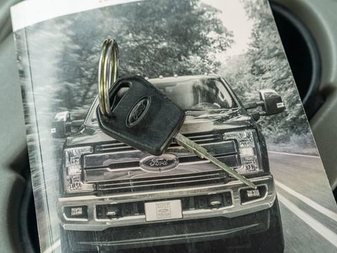 Used 2019 Ford F250 XL image 48