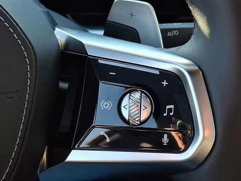 Certified 2024 BMW 740i xDrive image 25