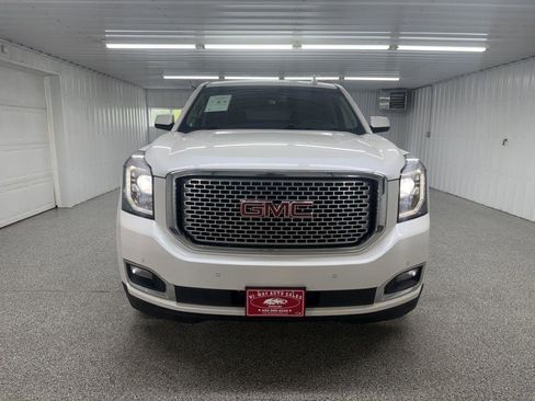 Used 2016 GMC Yukon XL Denali AWD/4WD image 3