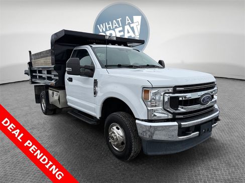 Used 2022 Ford F350 XL w/ Power Equipment Group image 1