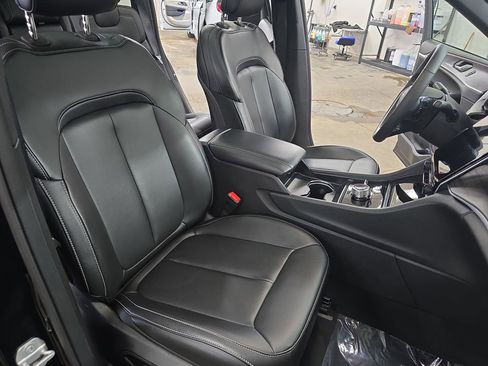 Certified 2024 Jeep Grand Cherokee Limited AWD/4WD image 10