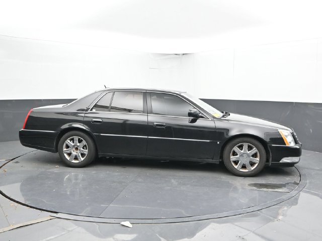 Used 2006 Cadillac DTS FWD image 4