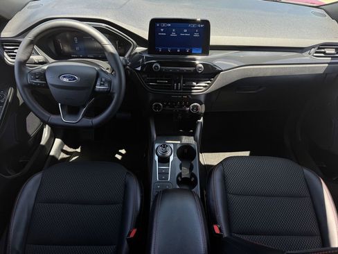 Used 2025 Ford Escape ST-Line AWD/4WD image 12