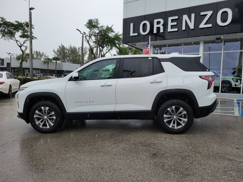 Used 2025 Chevrolet Equinox LT w/ Safety and Technology Package image 8