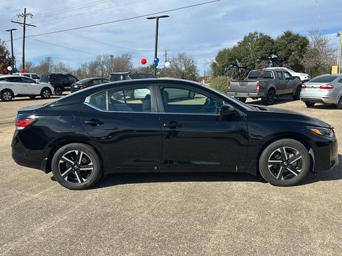 Certified 2025 Nissan Sentra SV image 4