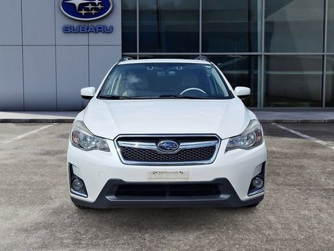 Used 2016 Subaru Crosstrek 2.0i Premium image 3