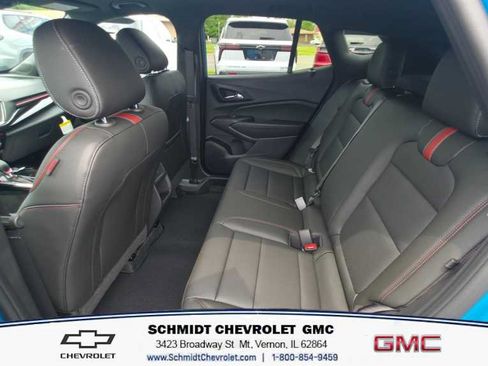 New 2026 Chevrolet Trax RS w/ Sunroof Package FWD image 10