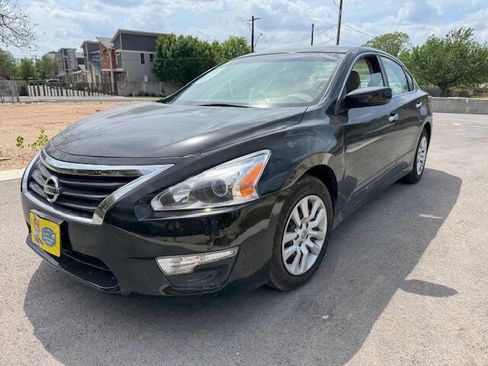 Used 2014 Nissan Altima 2.5 S FWD image 3