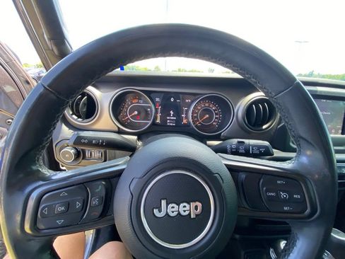 Used 2019 Jeep Wrangler Unlimited Sport S AWD/4WD image 14