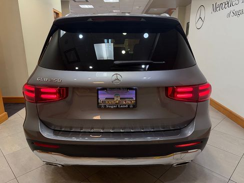 Certified 2026 Mercedes-Benz GLB 250 image 5
