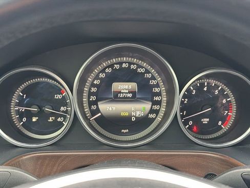 Used 2014 Mercedes-Benz E 350 Sedan image 24