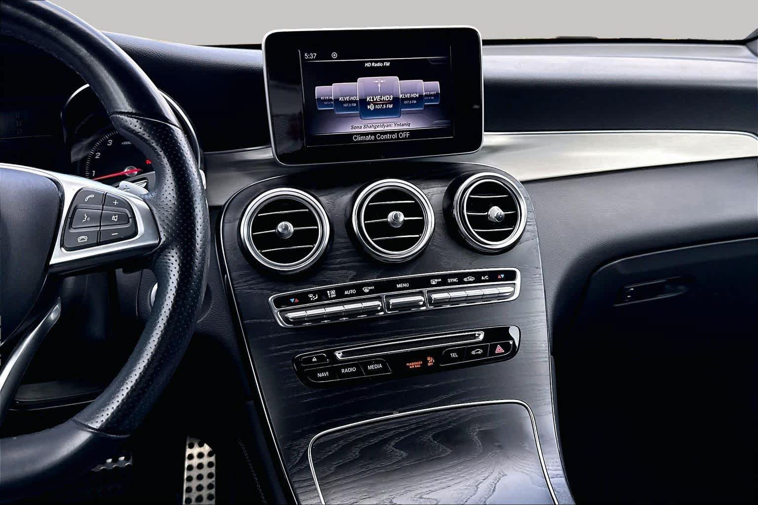 Used 2019 Mercedes-Benz GLC 300 4MATIC Coupe image 6