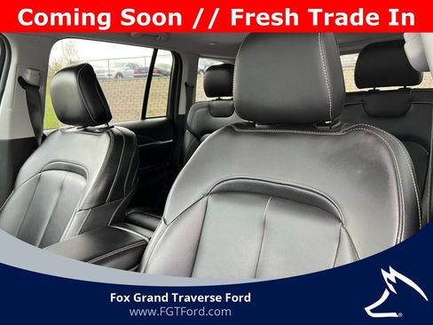 Used 2023 Jeep Grand Cherokee Limited AWD/4WD image 10