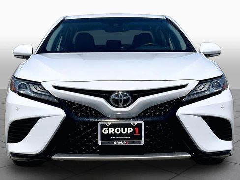 Used 2018 Toyota Camry XSE FWD image 4