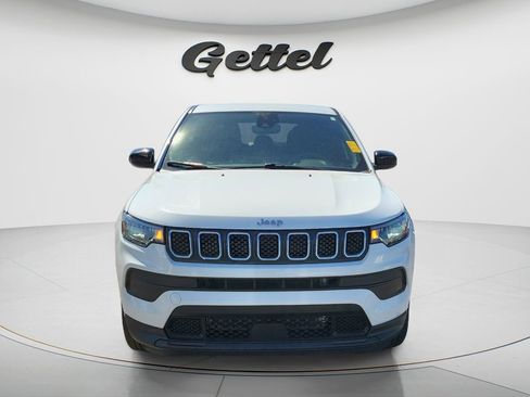 Used 2023 Jeep Compass Sport image 8