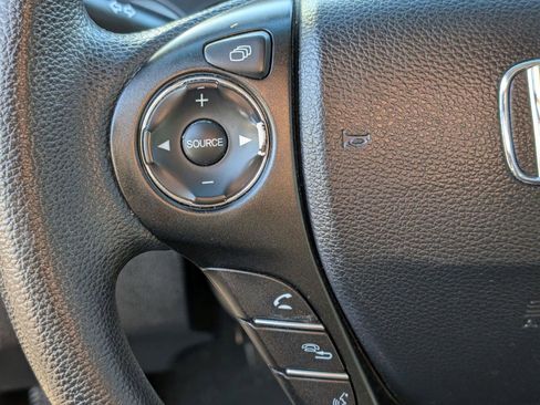 Used 2015 Honda Accord LX image 17