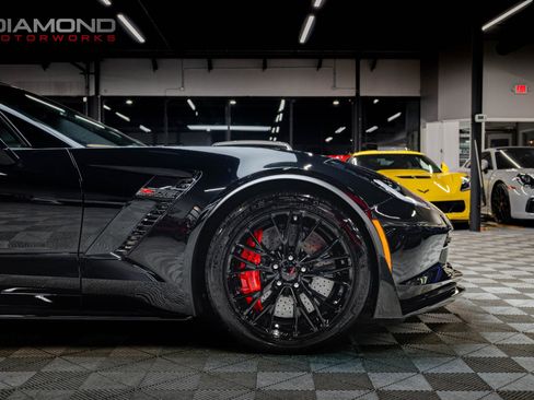 Used 2016 Chevrolet Corvette Z06 w/ 3LZ Preferred Equipment Group image 23