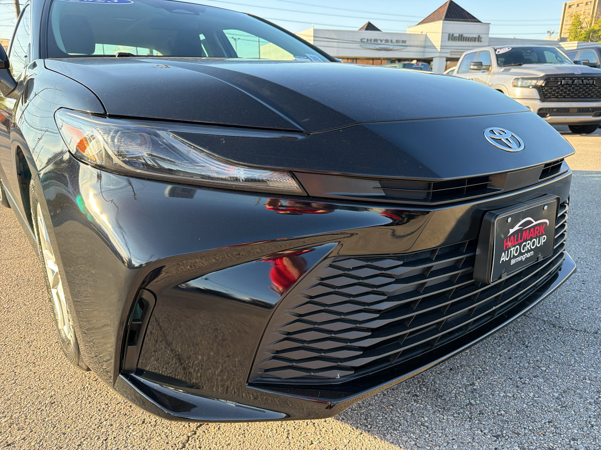 Used 2025 Toyota Camry LE FWD image 14